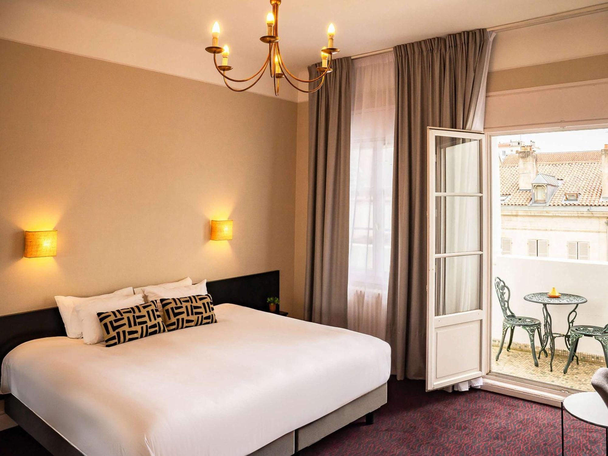 Hotel Mercure Bayonne Centre Le Grand Hotel Екстериор снимка